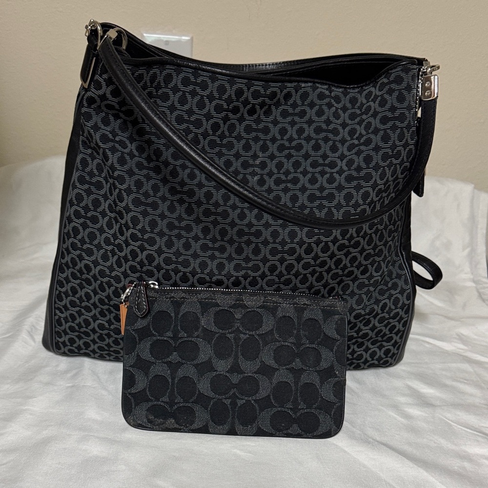 Coach Black Signature Jacquard Shoulder Hobo with Matching Pouch - Picture 2 of 9